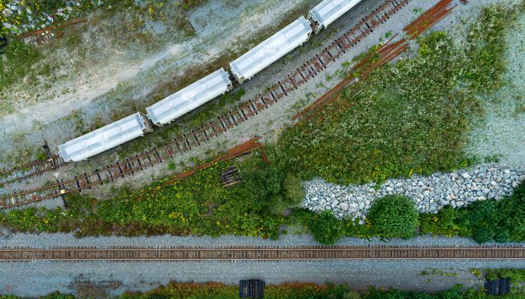 влак - ЦАРСКИЯТ ВЛАК: 30-километрова жп композиция варди Донбас! (СНИМКИ)