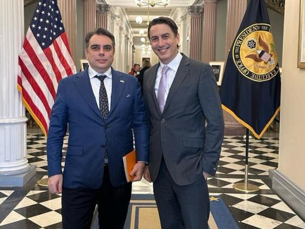 Министърът на финансите Асен Василев проведе среща със заместник-секретаря по