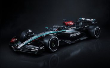 Мерцедес показа новия си болид F1 W15 за сезон 2024