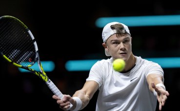Холгер Руне стартира с трисетова победа участието си на тенис