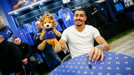 Уелтън изпращане фенове