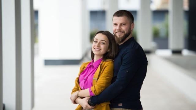 Риалити герои, предприемачи и милионер се впускат в приключението „Един за друг“