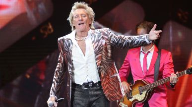 Rod Stewart подсигури музикалното си наследство със 100 милиона долара