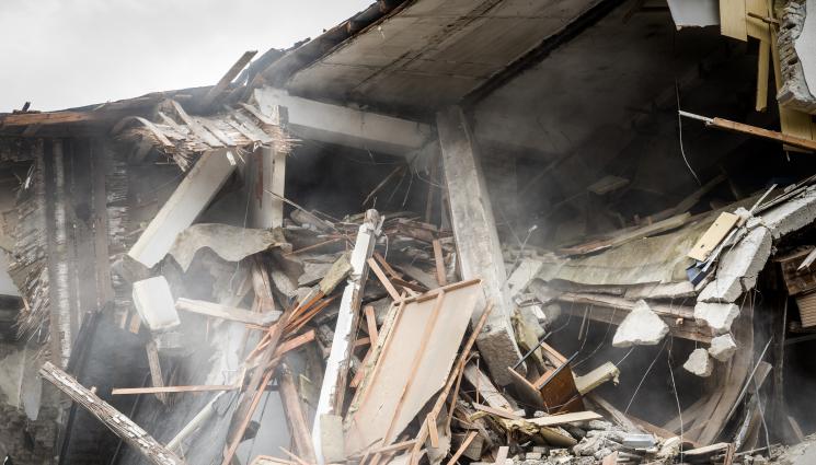 срутване на сграда - СЪЩИНСКИ УЖАС: Срути се супермаркет в строеж, има загинали и ранени (ВИДЕО)