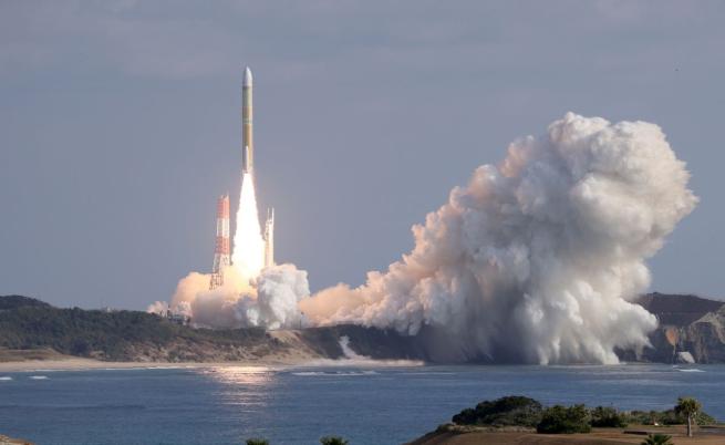 Япония успешно изстреля новата си ракета H3 в Космоса