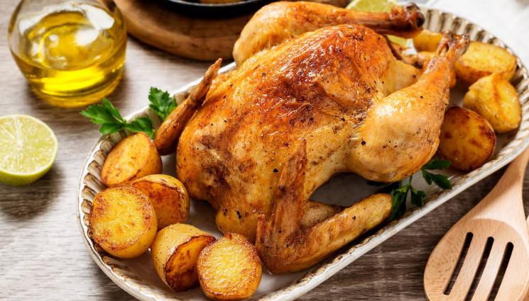 рецепти - СЪС ЗВЕЗДЕВ ПО НАШЕНСКИ: Апетитно печено пиле с картофи на фурна - да си оближеш пръстите!