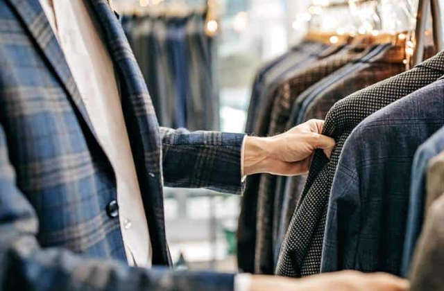 Инвестирането в качествени дрехи по поръчка може да ви спести