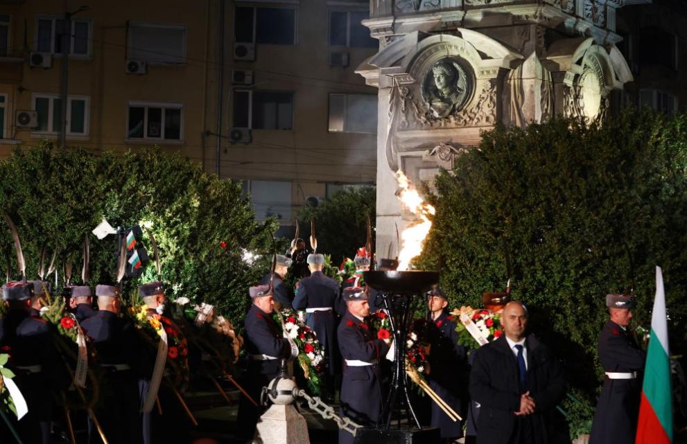 България отдаде почит на Васил Левски и подвига му. С възпоменателна