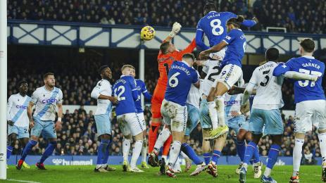 Онана Евертън Кристъл Палас