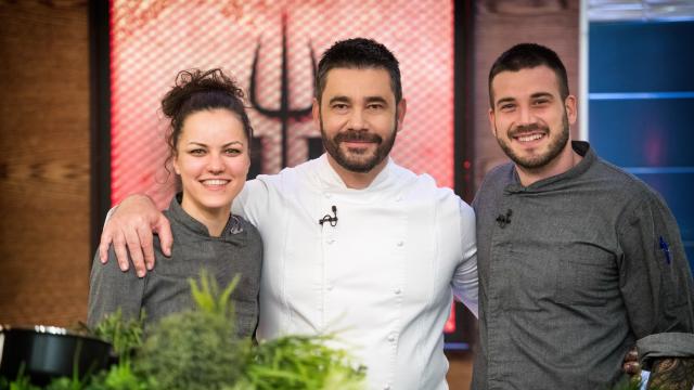 Шеф Виктор Ангелов посреща 18 нови участници в Къщата на Ада