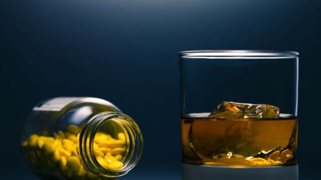 Лекарят съветва: Никога не смесвайте алкохол с тези лекарства