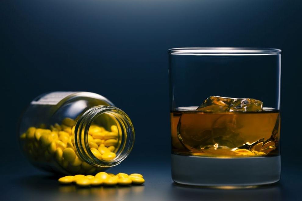Известно е, че ако приемате едновременно лекарства с алкохол, медикаментът