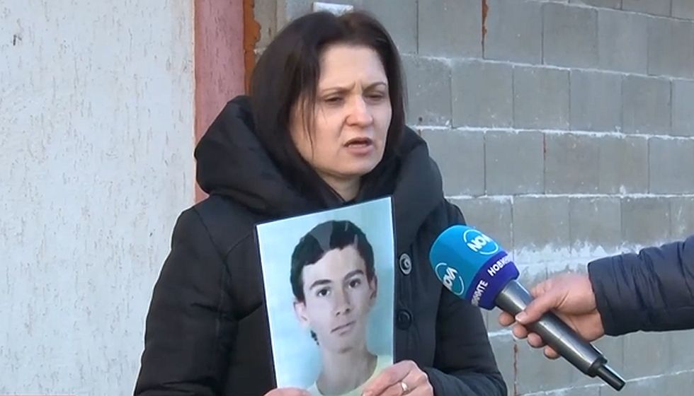 Протестите след смъртта на 14-годишно момче в казанлъшкото село Бузовград