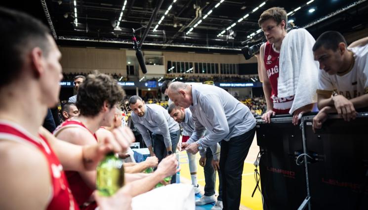 баскетбол - Росен Барчовски: Защитата ни се пропука, а тук се иска характер и сърце