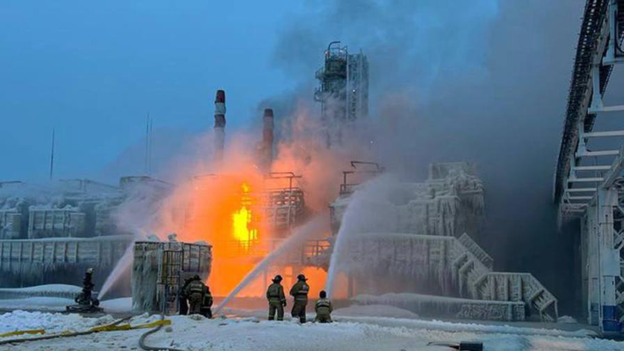 Пожар в най-големия завод на руския производител на стомана НЛМК