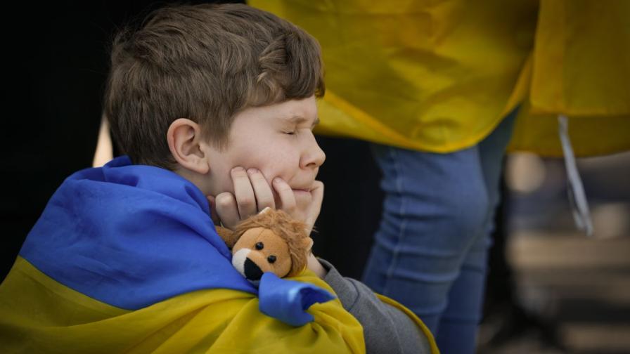 В памет на героя: Детска площадка сбъдна мечтата на загинал украински войник