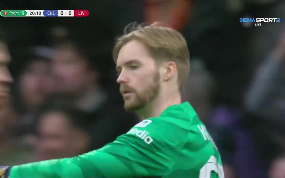 В 20-а минута на финала в Карабо къп между Челси