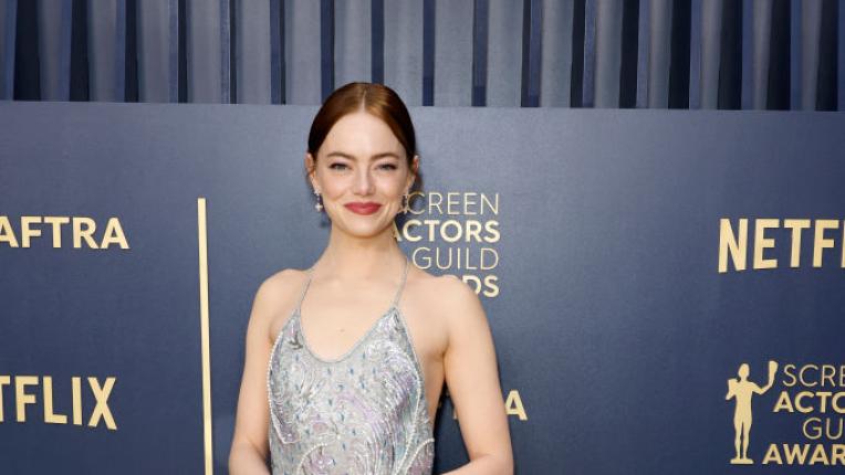  Блясък от аления килим: звездите на премиите SAG в събота 