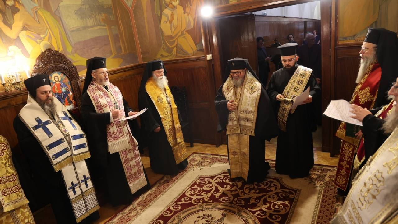 Светият синод