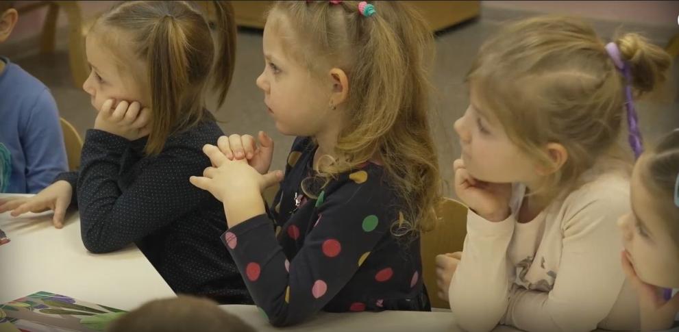Макар и само на 3-4 години, малките ученици от украинския