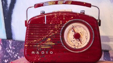 Българите предпочитат да слушат музика по радиото