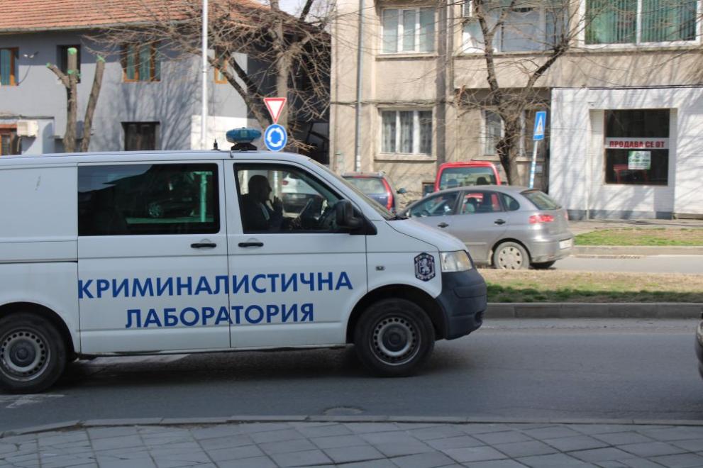 Криминалисти задържаха служител на заложна къща, инсценирал грабежа в Благоевград,
