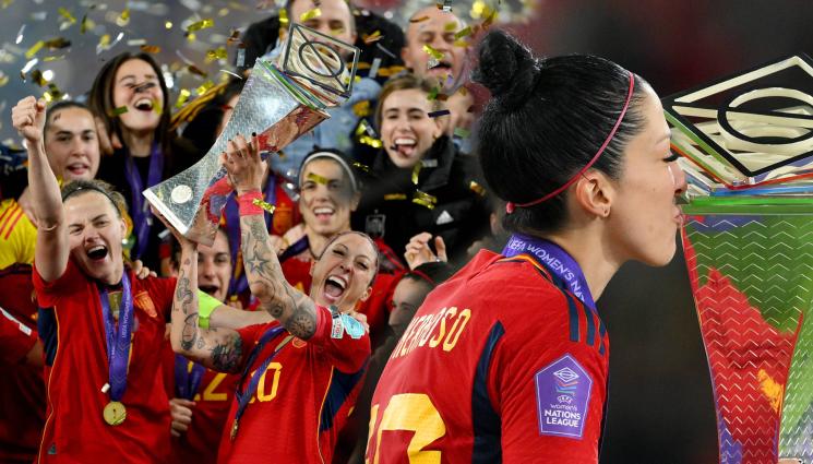 Джени Ермосо Испания Лига на нациите - 600 000 евро премия: Испанките удариха Франция и спечелиха първата Лига на нациите