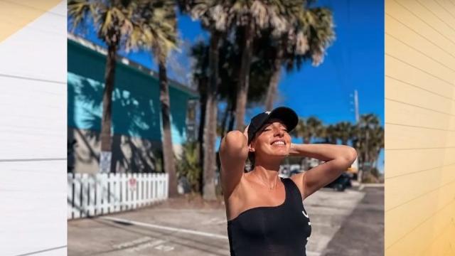 Слънчевата Ивет Лалова по-красива от всякога в напреднала бременност (СНИМКИ/ВИДЕО)