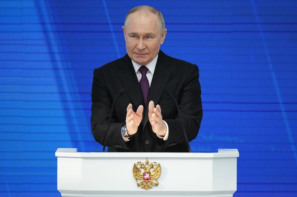 Руският президент Владимир Путин спечели с убедителна победа на президентските избори