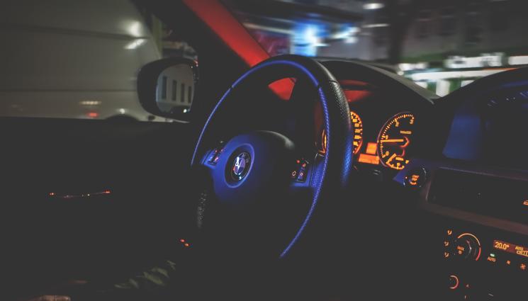 BMW - ПОГРИЖИ СЕ ЗА ИМИДЖА НА МАРКАТА: Беемвист помете и уби жена на пътя!