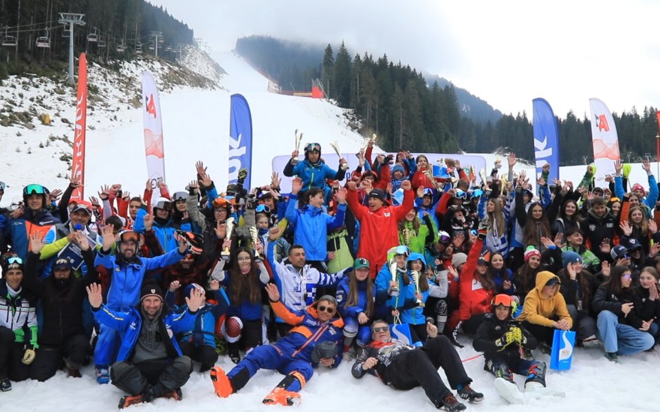 Най-голямото международно състезание по ски за деца в България –