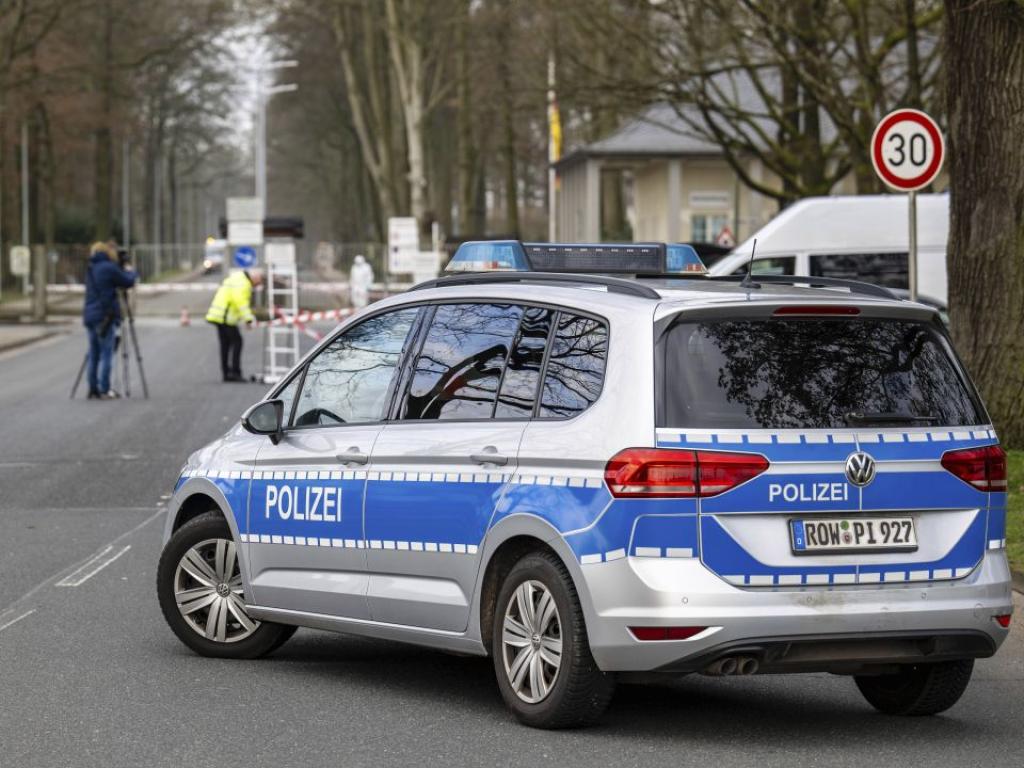 Въоръжен мъж застреля четирима души в Северна Германия, предаде ДПА,