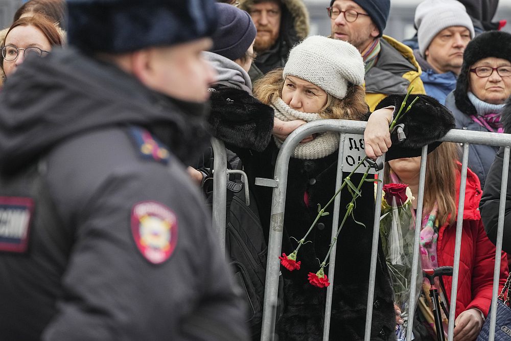 Хиляди изпратиха в последния му път Алексей Навални