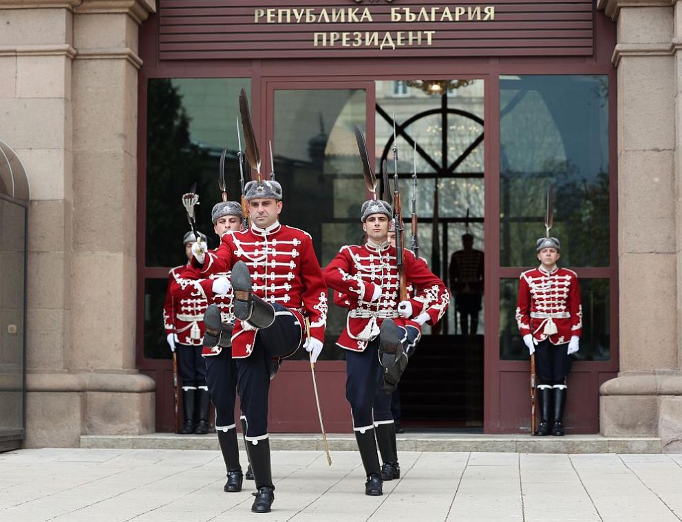  промяна на караула 