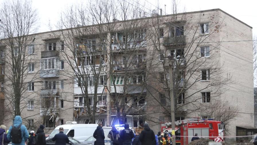 Инцидент в Санкт Петербург: Разрушени са две жилищни сгради, има евакуирани