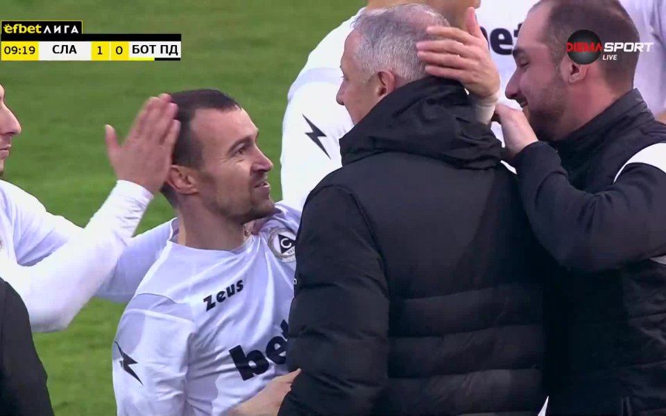 Тони Тасев даде преднина на Славия в 10-ата минута на
