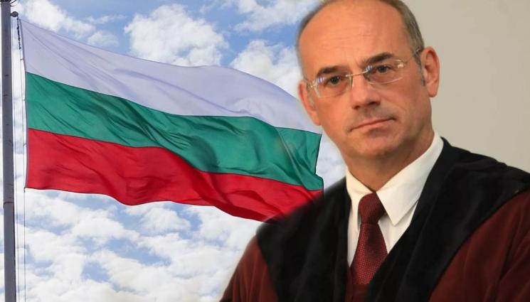 проф Семов - ДИРЕКТНО В ДЕСЯТКАТА: Атанас Семов: Децата се учат на патриотизъм въпреки държавата и МОН!