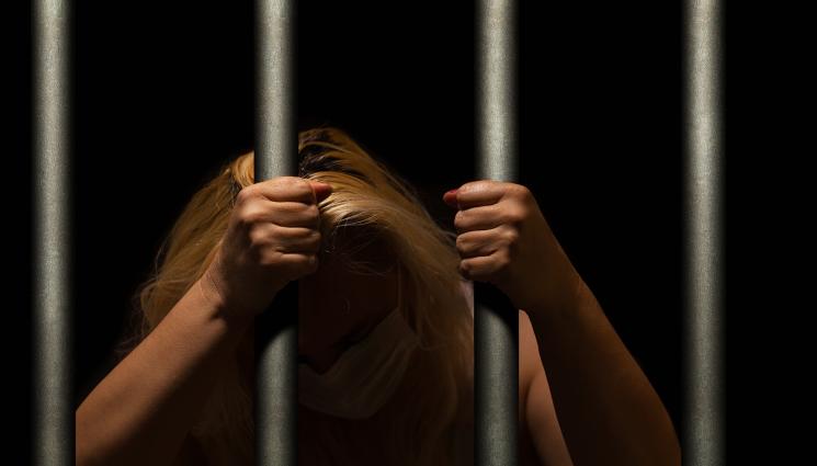 кечистка - Кечзвезда страда за секс в затвора