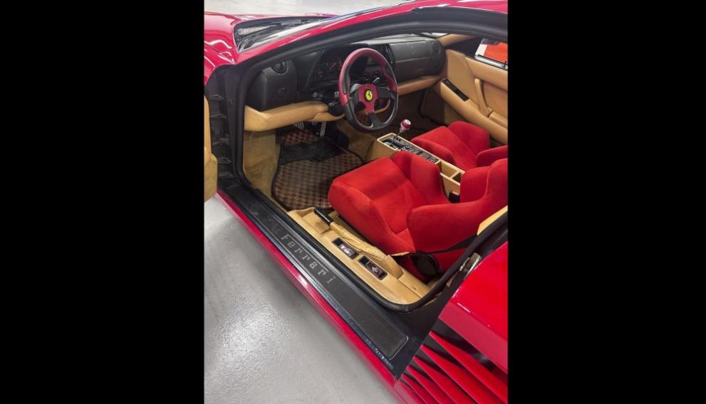  откраднато Ферари 