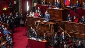 Франция стана първата страна която изрично записа в Конституцията си