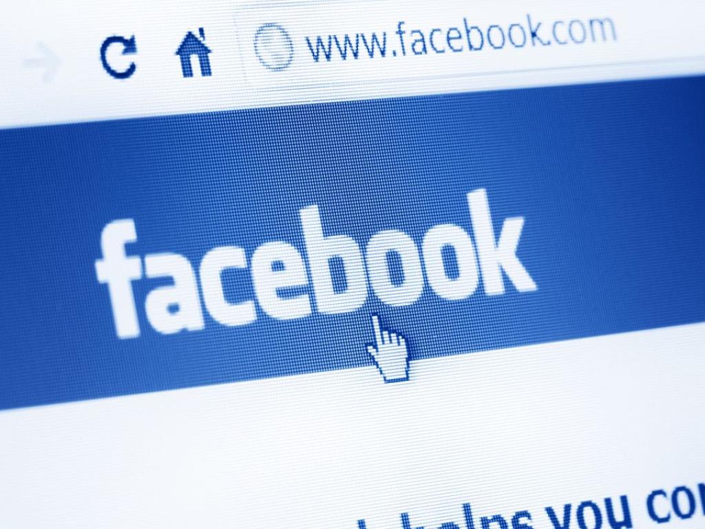 Социалната мрежа Фейсбук претърпя сериозен срив в резултат на което