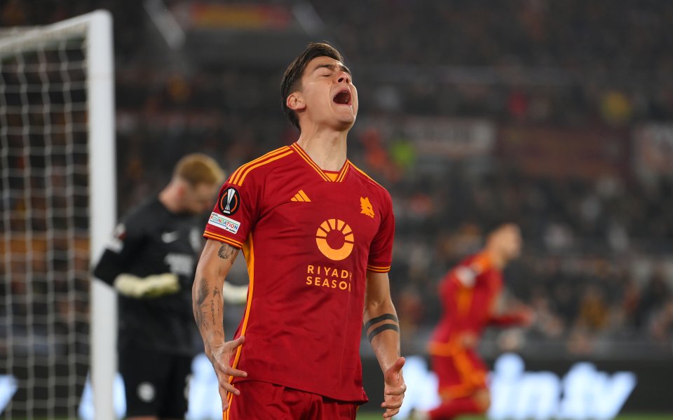 Нападателят на Рома Пауло Дибала ще бъде извън игра в