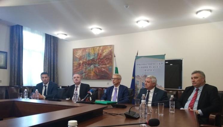 Съвет - Трима в битка за нов шеф в Съвета на ректорите