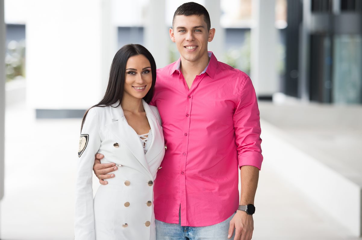 Един за друг