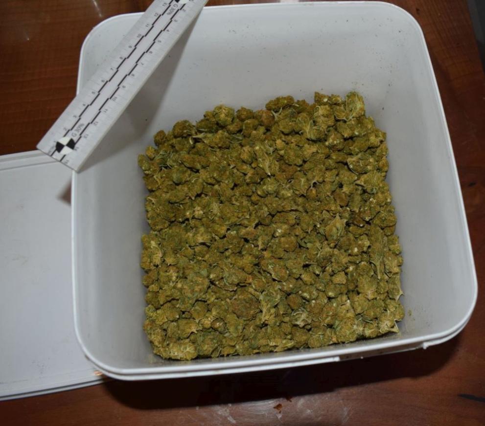 Снимка: Иззеха над половин килограм марихуана в кофа в Стара Загора