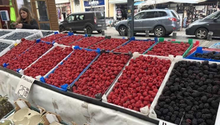 боровинки къпини малини - Агро Телеграф: Вносни боровинки и малини изкушават народа