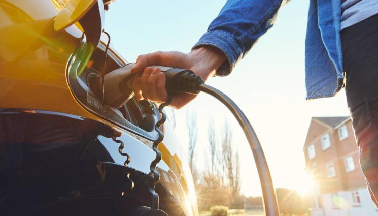 зареждане електромобил