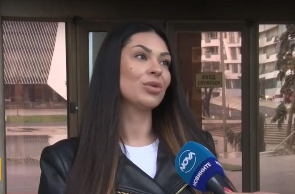 Четири месеца, след като даде гласност за упражнявано над нея