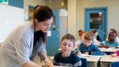 учител ученици клас училище