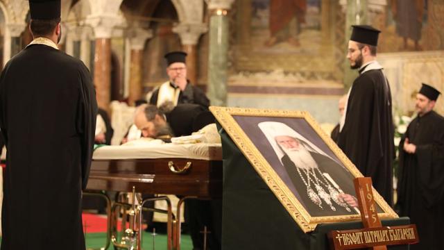 България се сбогува с духовния си водач – патриарх Неофит (СНИМКИ)